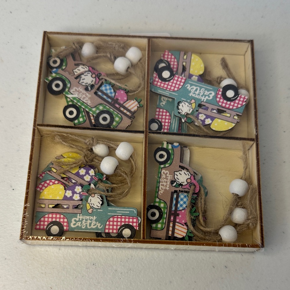 Easter Wooden Truck Ornaments Set